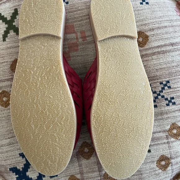 Huaraches Mules | Red | Size 8 - Picture 4 of 4